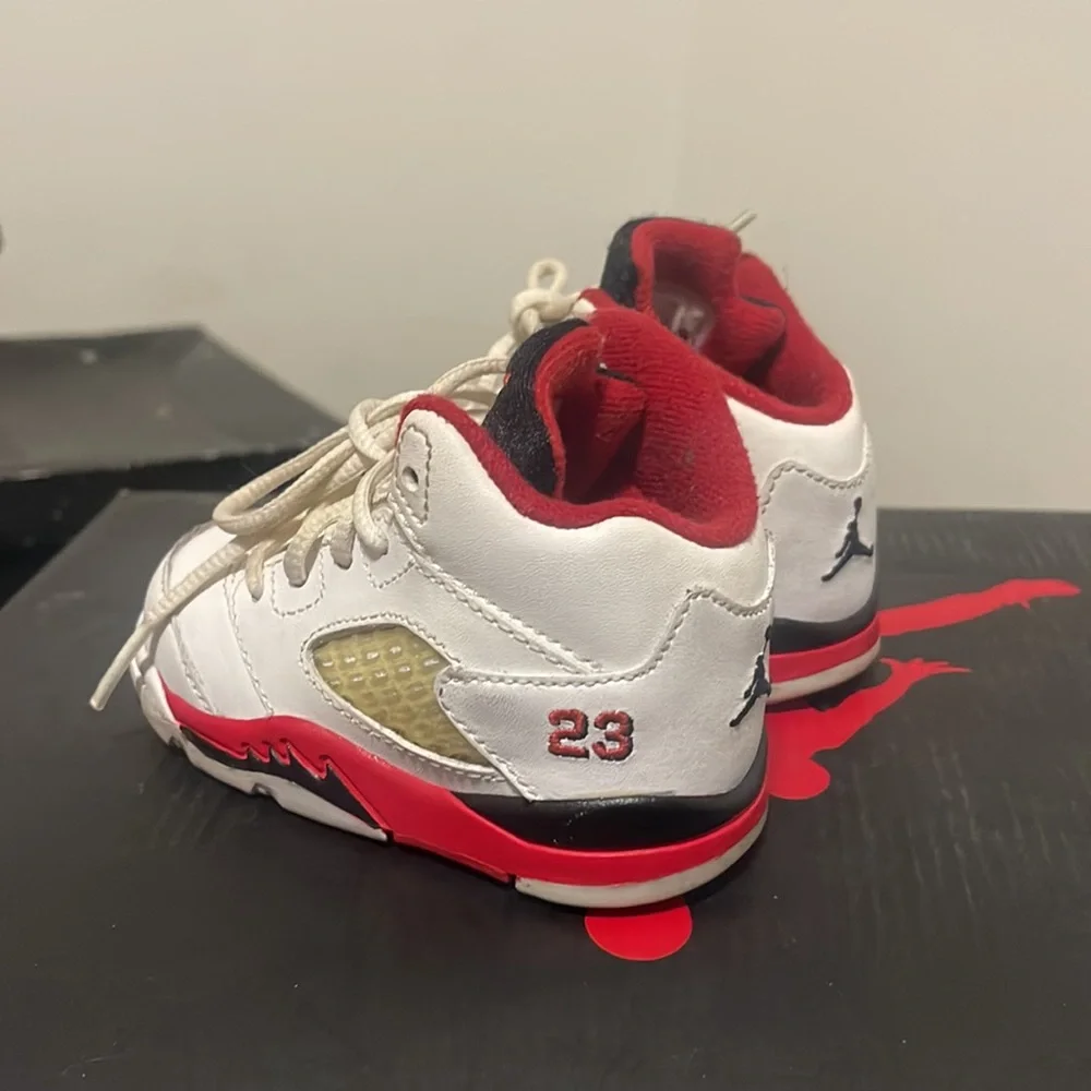 Retro 5 baby shoes size 4c - Picture 3 of 4